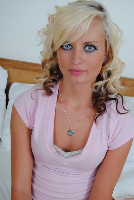 Codie Sweets star adult photo