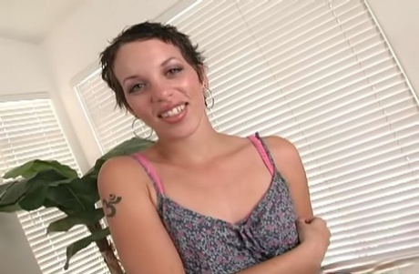 short hair cutie porn archive