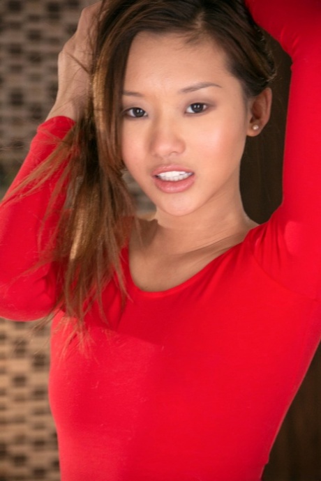 Alina Li beautiful star pic